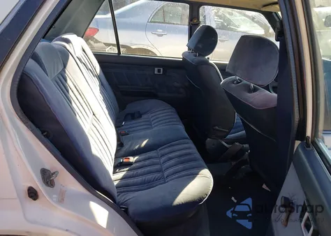 1987 Toyota Corolla Le z USA, uszkodzony, nr VIN JT2AE83E7H3436892